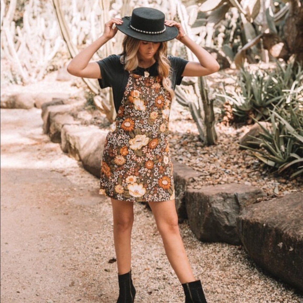Spell & the Gypsy Desert Daisy Pinafore